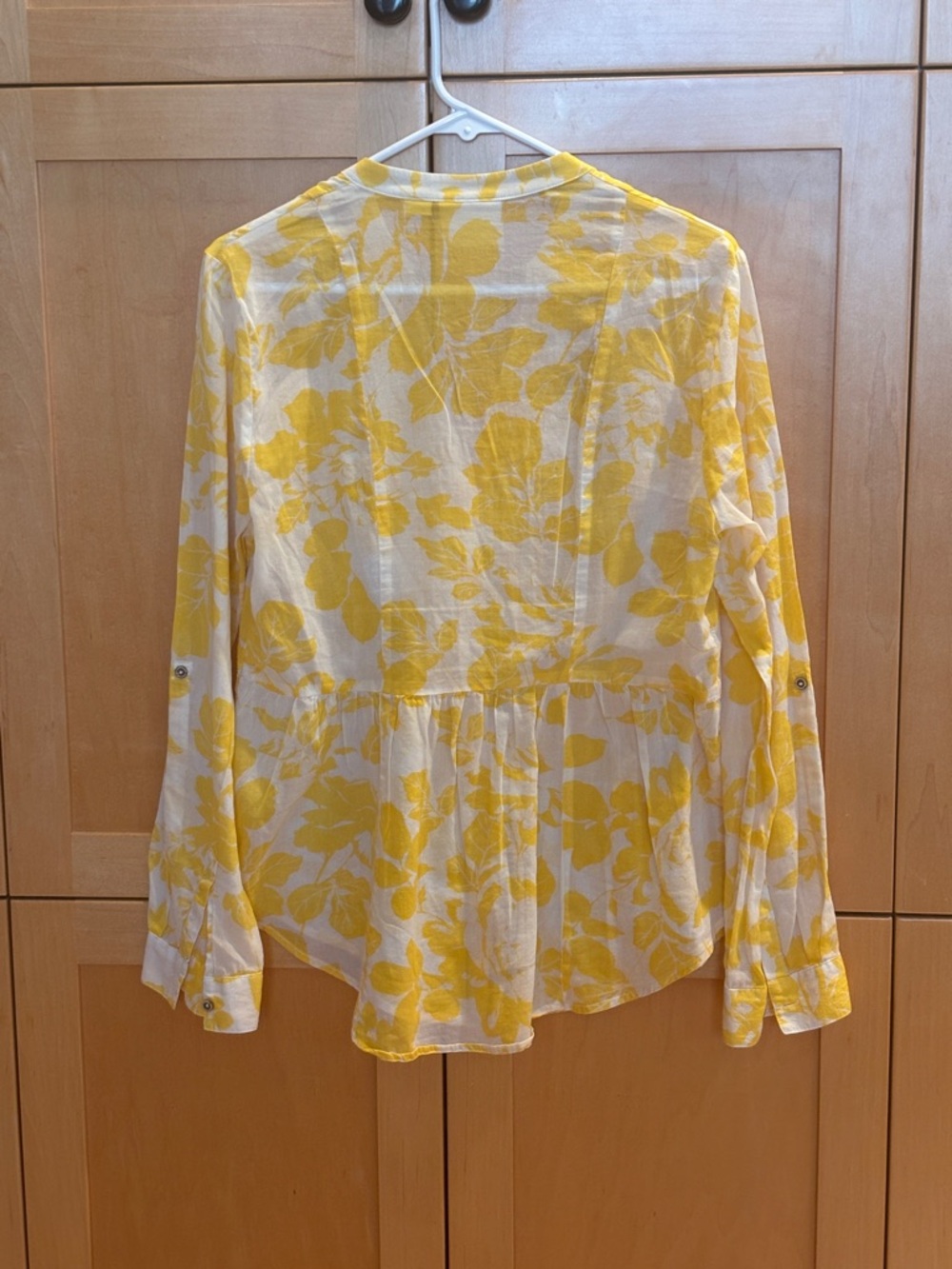 Anthropologie Maeve Yellow Floral Pintuck Button-Front Peplum Top - size 10 - Picture 6 of 9